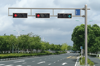 雙橫臂單立柱信號燈